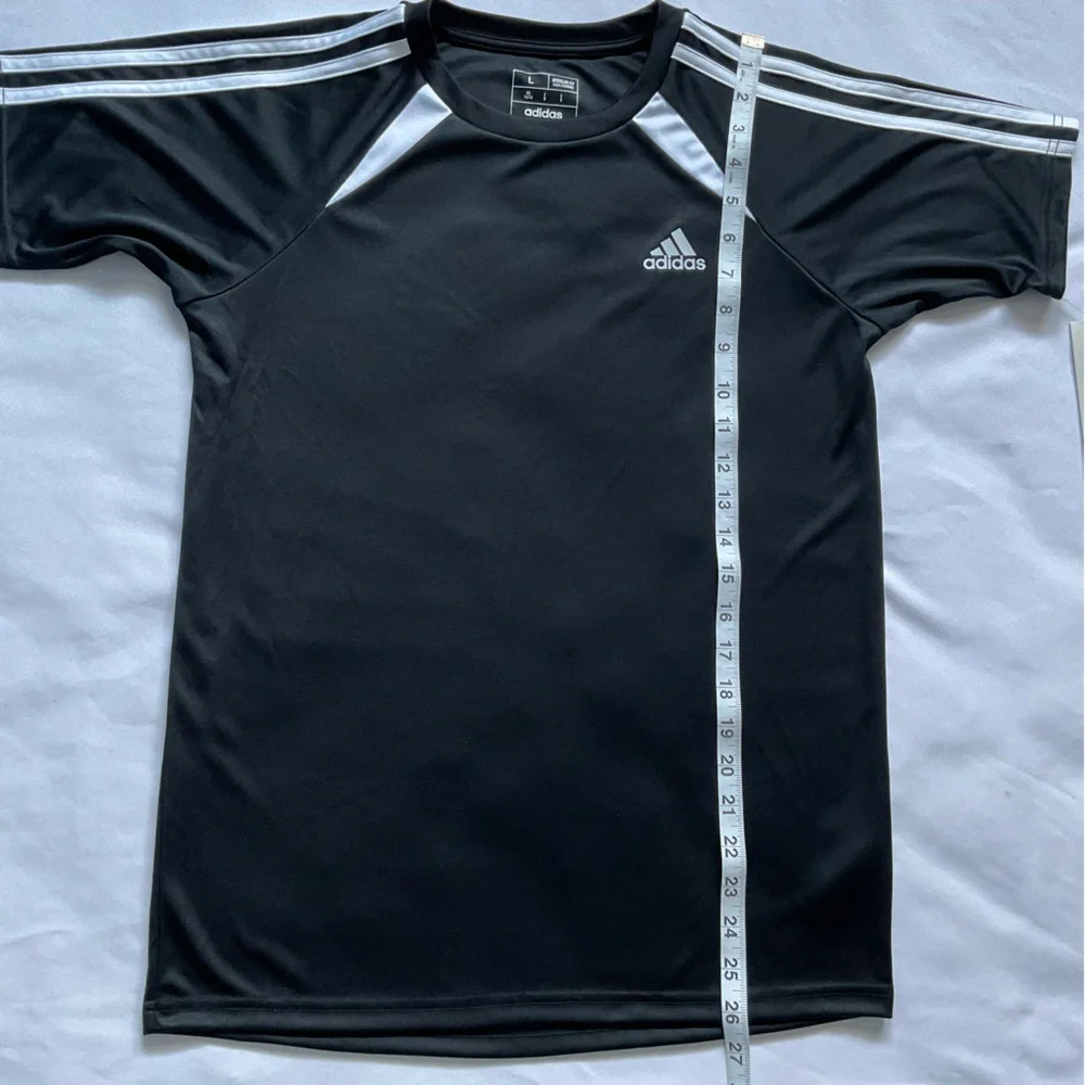 adidas Boys soccer short sleeve t-chirt‎ Black size L 14-16